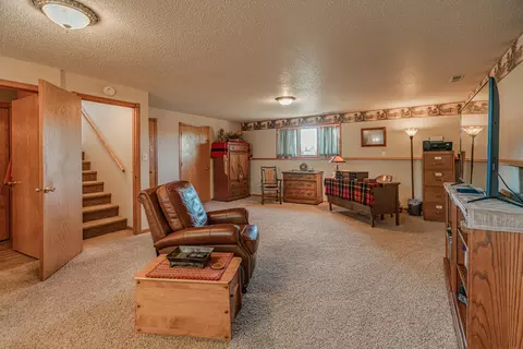 601 E Bristol Dr, Bismarck, ND 58501 photo 4