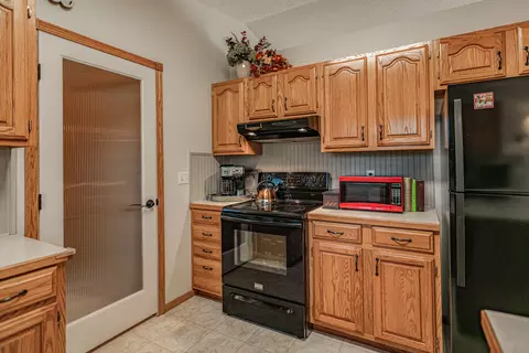 601 E Bristol Dr, Bismarck, ND 58501 photo 13