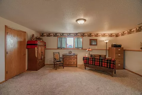 601 E Bristol Dr, Bismarck, ND 58501 photo 37