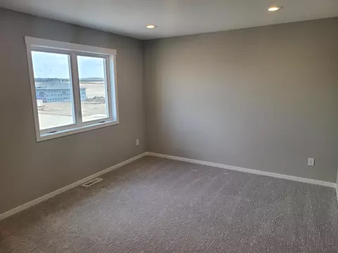 3712 Silver Blvd, Bismarck, ND 58503 photo 16