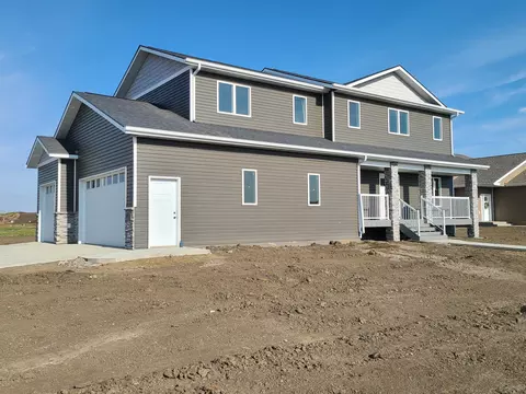 3712 Silver Blvd, Bismarck, ND 58503 photo 1