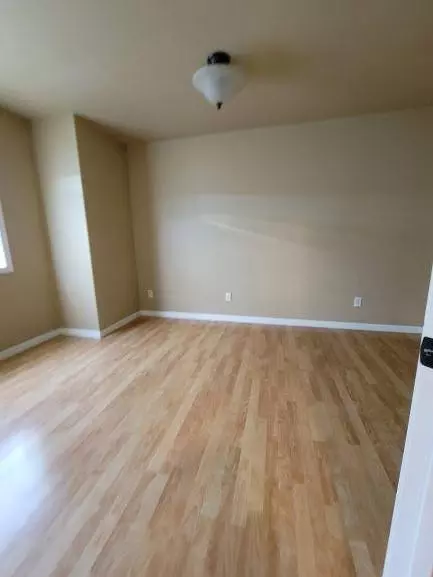 3242 E Capitol Ave, Bismarck, ND 58501 photo 15