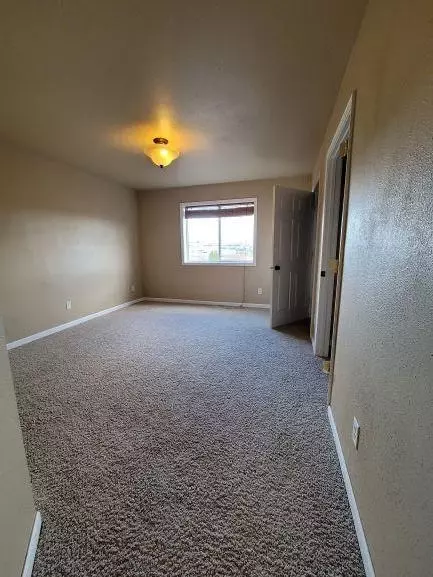 3242 E Capitol Ave, Bismarck, ND 58501 photo 8
