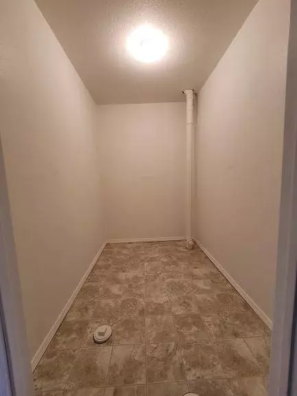 3242 E Capitol Ave, Bismarck, ND 58501 photo 22