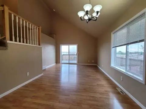 3242 E Capitol Ave, Bismarck, ND 58501 photo 5