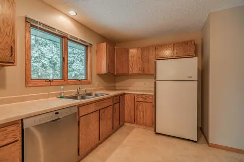 3216 Hackberry St, Bismarck, ND 58503 photo 18