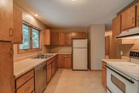 3216 Hackberry St, Bismarck, ND 58503 photo 12