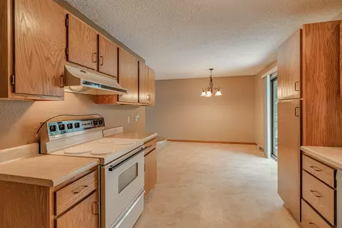 3216 Hackberry St, Bismarck, ND 58503 photo 13