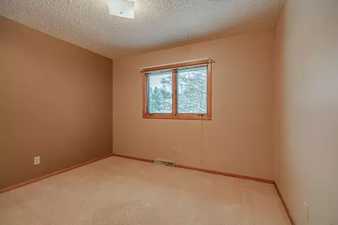 3216 Hackberry St, Bismarck, ND 58503 photo 33