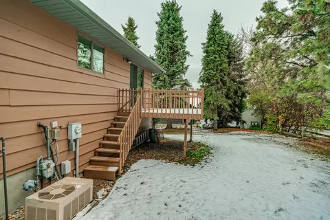 3216 Hackberry St, Bismarck, ND 58503 photo 9