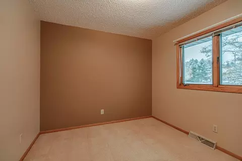 3216 Hackberry St, Bismarck, ND 58503 photo 34