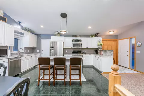 3121 Hampton St, Bismarck, ND 58504 photo 5