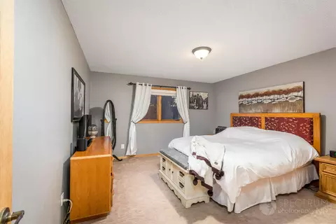 3121 Hampton St, Bismarck, ND 58504 photo 9