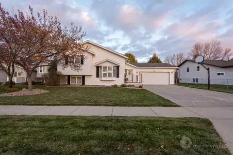 3121 Hampton St, Bismarck, ND 58504 photo 34