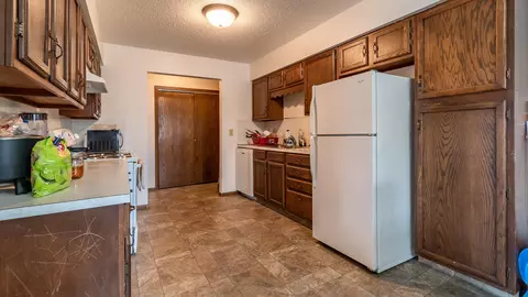 131 E Bismarck, Bismarck, ND 58504 photo 5