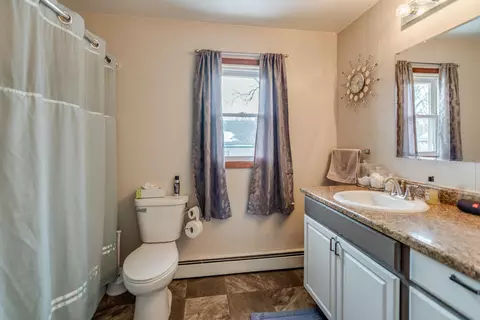 610 S 12th St, Bismarck, ND 58504 photo 7