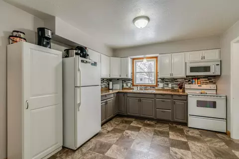 610 S 12th St, Bismarck, ND 58504 photo 14