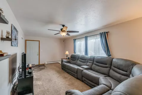 610 S 12th St, Bismarck, ND 58504 photo 5