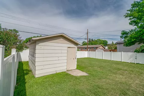 610 S 12th St, Bismarck, ND 58504 photo 38