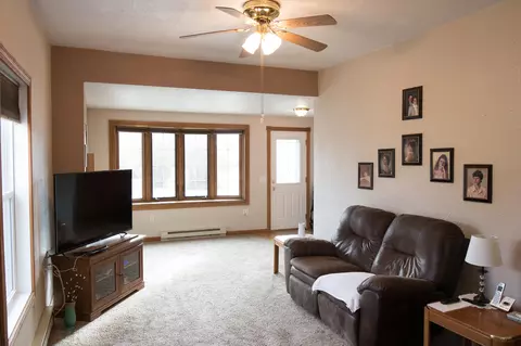 102 4th Ave NW, Elgin, ND 58533 photo 2