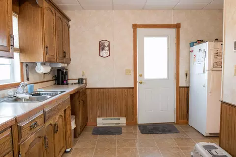 102 4th Ave NW, Elgin, ND 58533 photo 8