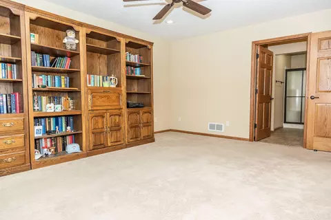 933 Baffin Loop, Bismarck, ND 58503 photo 14