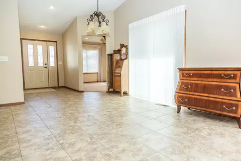 933 Baffin Loop, Bismarck, ND 58503 photo 11