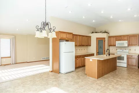 933 Baffin Loop, Bismarck, ND 58503 photo 5