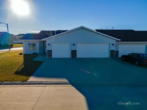 933 Baffin Loop, Bismarck, ND 58503 photo 24