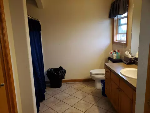 7800 Beacon Loop, Bismarck, ND 58501 photo 18