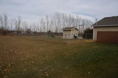 7800 Beacon Loop, Bismarck, ND 58501 photo 59