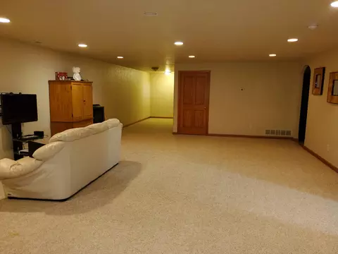 7800 Beacon Loop, Bismarck, ND 58501 photo 23