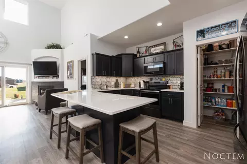 743 Compass Loop, Bismarck, ND 58504 photo 10