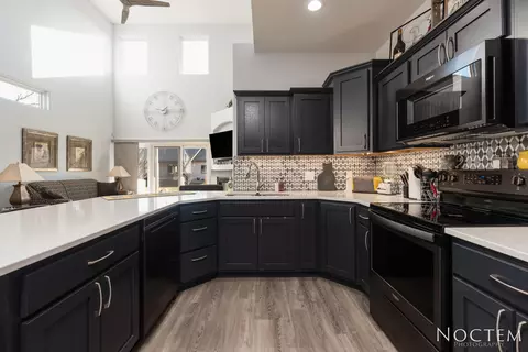 743 Compass Loop, Bismarck, ND 58504 photo 8