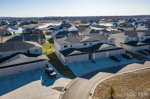 743 Compass Loop, Bismarck, ND 58504 photo 1