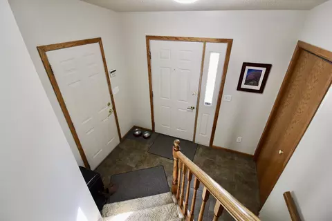 208 Munich Dr, Bismarck, ND 58504 photo 13