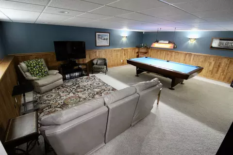 208 Munich Dr, Bismarck, ND 58504 photo 14
