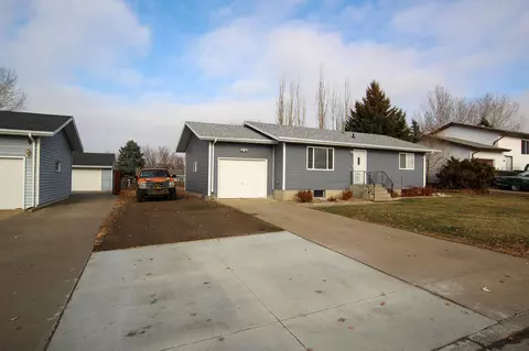 72 Custer Dr, Lincoln, ND 58504 photo 43