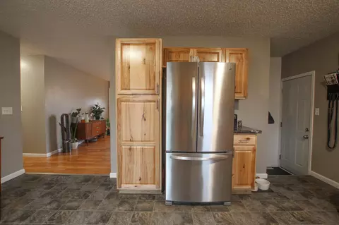 72 Custer Dr, Lincoln, ND 58504 photo 3