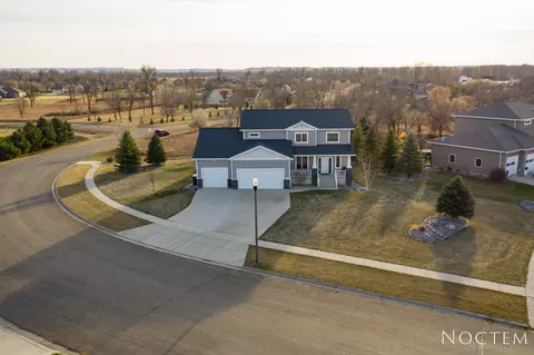 4000 Daniel St, Bismarck, ND 58504 photo 1