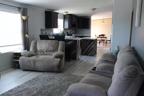 3905 Glendale Dr, Bismarck, ND 58503 photo 9