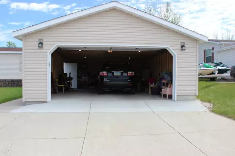 3905 Glendale Dr, Bismarck, ND 58503 photo 25