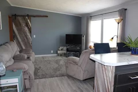 3905 Glendale Dr, Bismarck, ND 58503 photo 8