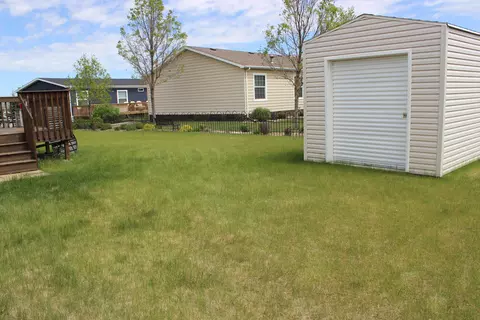 3905 Glendale Dr, Bismarck, ND 58503 photo 24