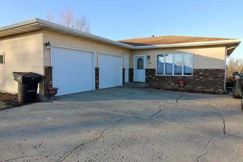 1800 E Divide Ave, Bismarck, ND 58501 photo 1