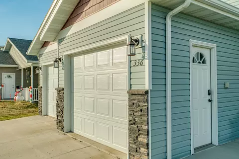 336 Lorrain Dr, Bismarck, ND 58503 photo 37