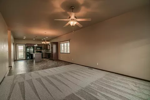 336 Lorrain Dr, Bismarck, ND 58503 photo 13
