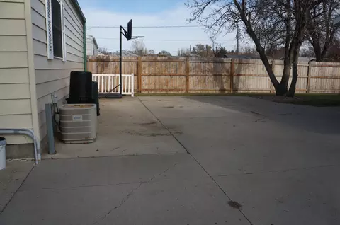 723 S 10th St, Bismarck, ND 58504 photo 41