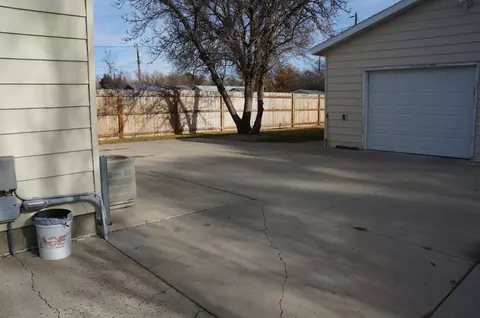 723 S 10th St, Bismarck, ND 58504 photo 51