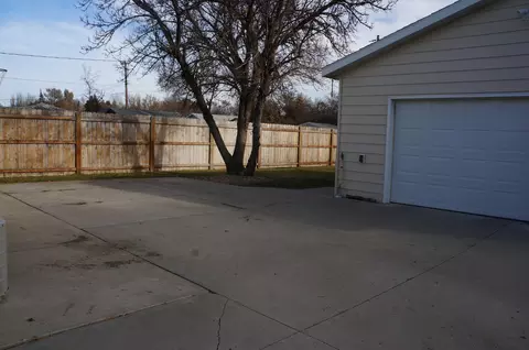 723 S 10th St, Bismarck, ND 58504 photo 42